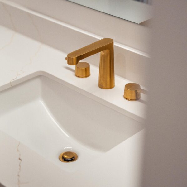 A photo of a local contractor who works in burlington and oakville doing renovations, remodels and additions as a burlington renovations, burlington remodels burlington additions and burlington custom homes general contractor in burlington and oakville