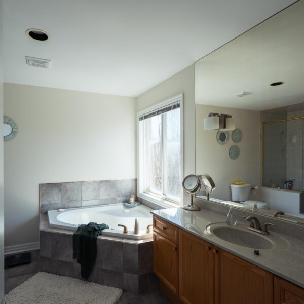 A photo of a local contractor who works in burlington and oakville doing renovations, remodels and additions as a burlington renovations, burlington remodels burlington additions and burlington custom homes general contractor in burlington and oakville