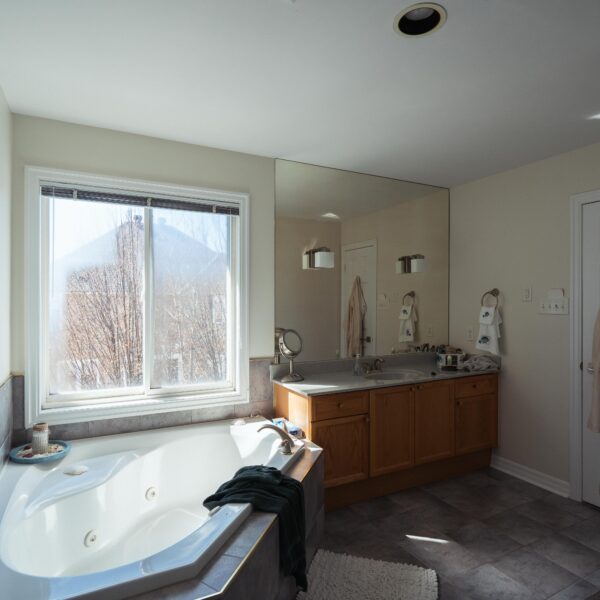 A photo of a local contractor who works in burlington and oakville doing renovations, remodels and additions as a burlington renovations, burlington remodels burlington additions and burlington custom homes general contractor in burlington and oakville