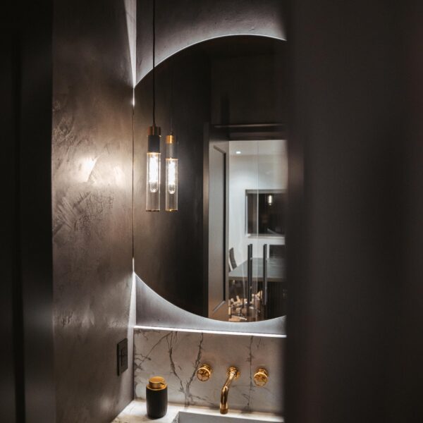 A photo of a local contractor who works in burlington and oakville doing renovations, remodels and additions as a burlington renovations, burlington remodels burlington additions and burlington custom homes general contractor in burlington and oakville