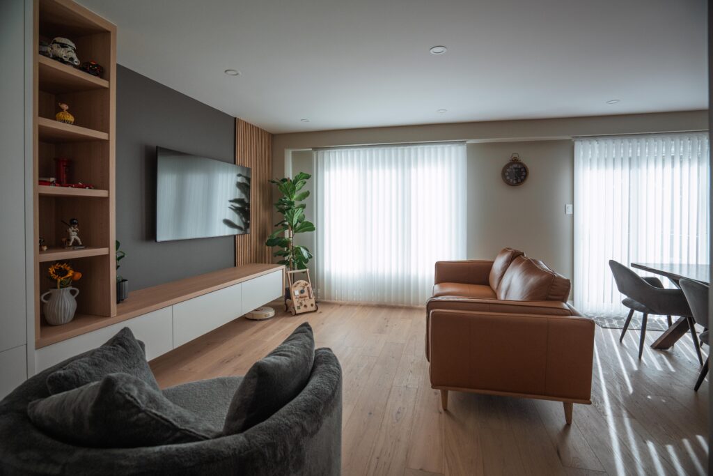 A photo of a local contractor who works in burlington and oakville doing renovations, remodels and additions as a burlington renovations, burlington remodels burlington additions and burlington custom homes general contractor in burlington and oakville