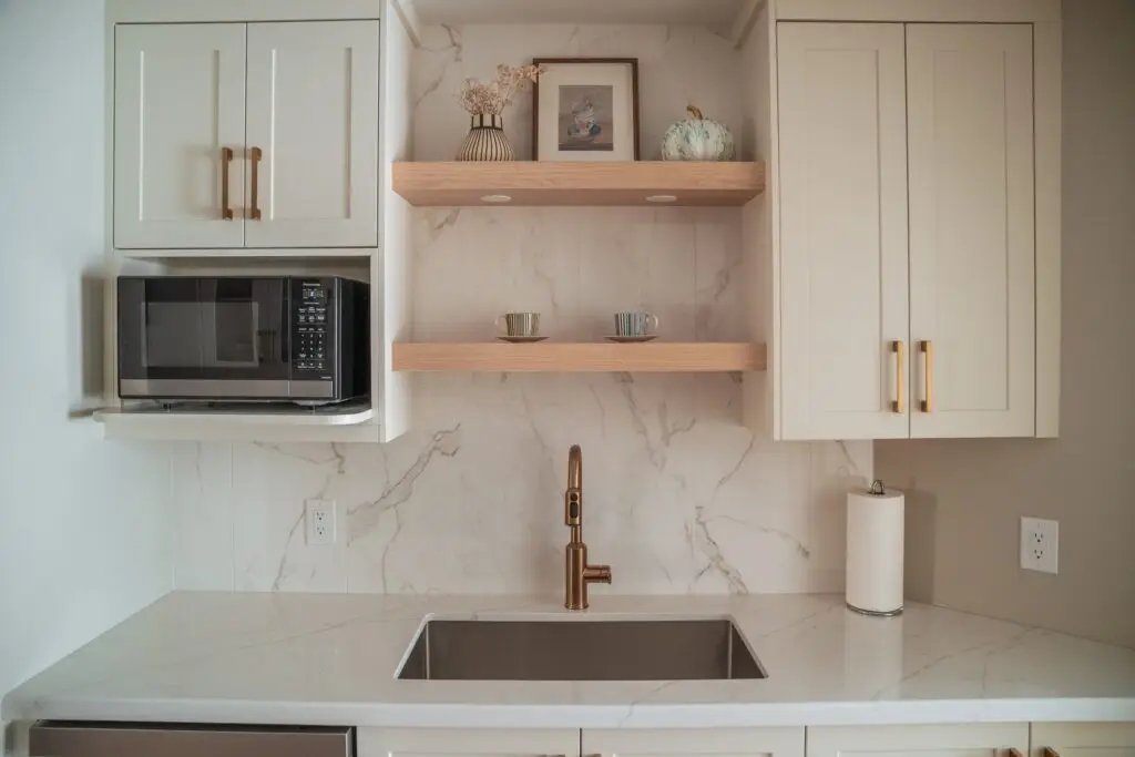A photo of a local contractor who works in burlington and oakville doing renovations, remodels and additions as a burlington renovator, burlington remodels burlington additions and burlington custom homes general contractor in burlington and oakville