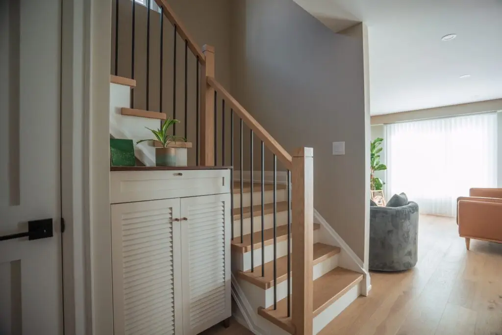 A photo of a local contractor who works in burlington and oakville doing renovations, remodels and additions as a burlington renovator, burlington remodels burlington additions and burlington custom homes general contractor in burlington and oakville