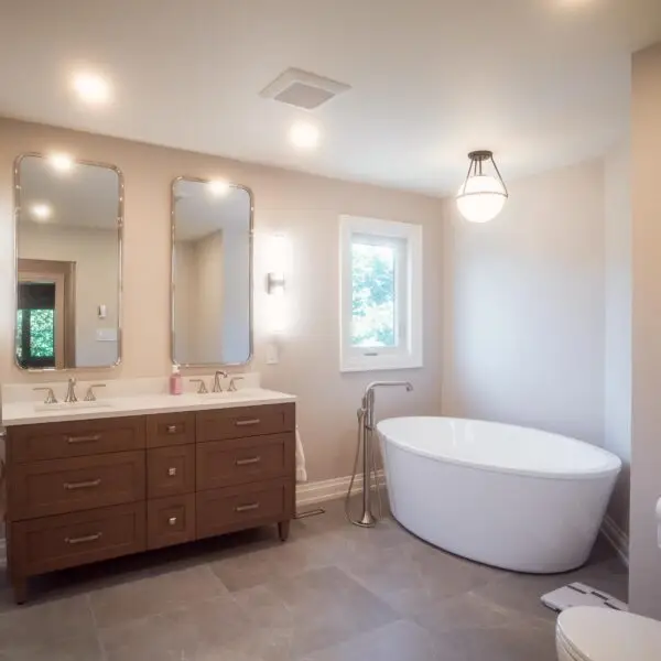 A photo of a local contractor who works in burlington and oakville doing renovations, remodels and additions as a burlington renovator, burlington remodels burlington additions and burlington custom homes who is a general contractor in burlington and oakville who is also a general contractor, remodeler, contractor, home builder, kitchen remodeler, bathroom remodeler, building consultant, construction company, interior fitting contractor and interior construction contractor
