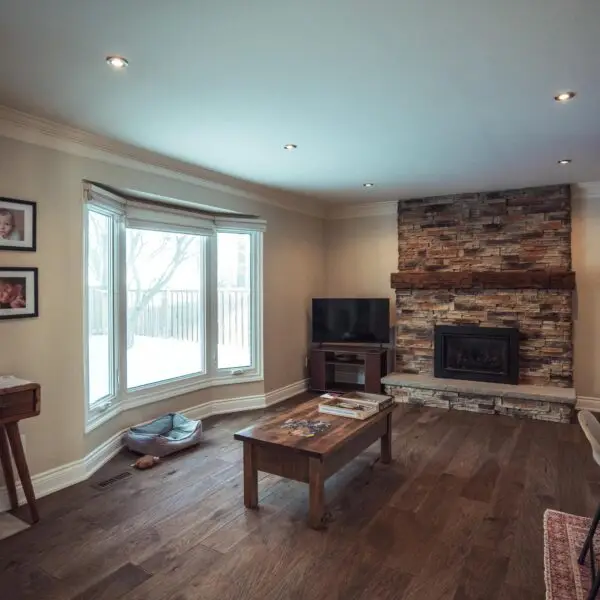 A photo of a local contractor who works in burlington and oakville doing renovations, remodels and additions as a burlington renovator, burlington remodels burlington additions and burlington custom homes who is a general contractor in burlington and oakville who is also a general contractor, remodeler, contractor, home builder, kitchen remodeler, bathroom remodeler, building consultant, construction company, interior fitting contractor and interior construction contractor